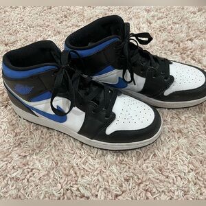 Jordan 1 Mid Size 6